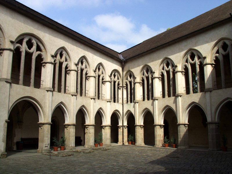 Zvikov.